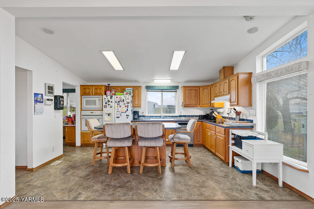 163106 West North River Road Prosser, WA 99350 - Photo 3 of 33 163106WNorthRiverRd-10