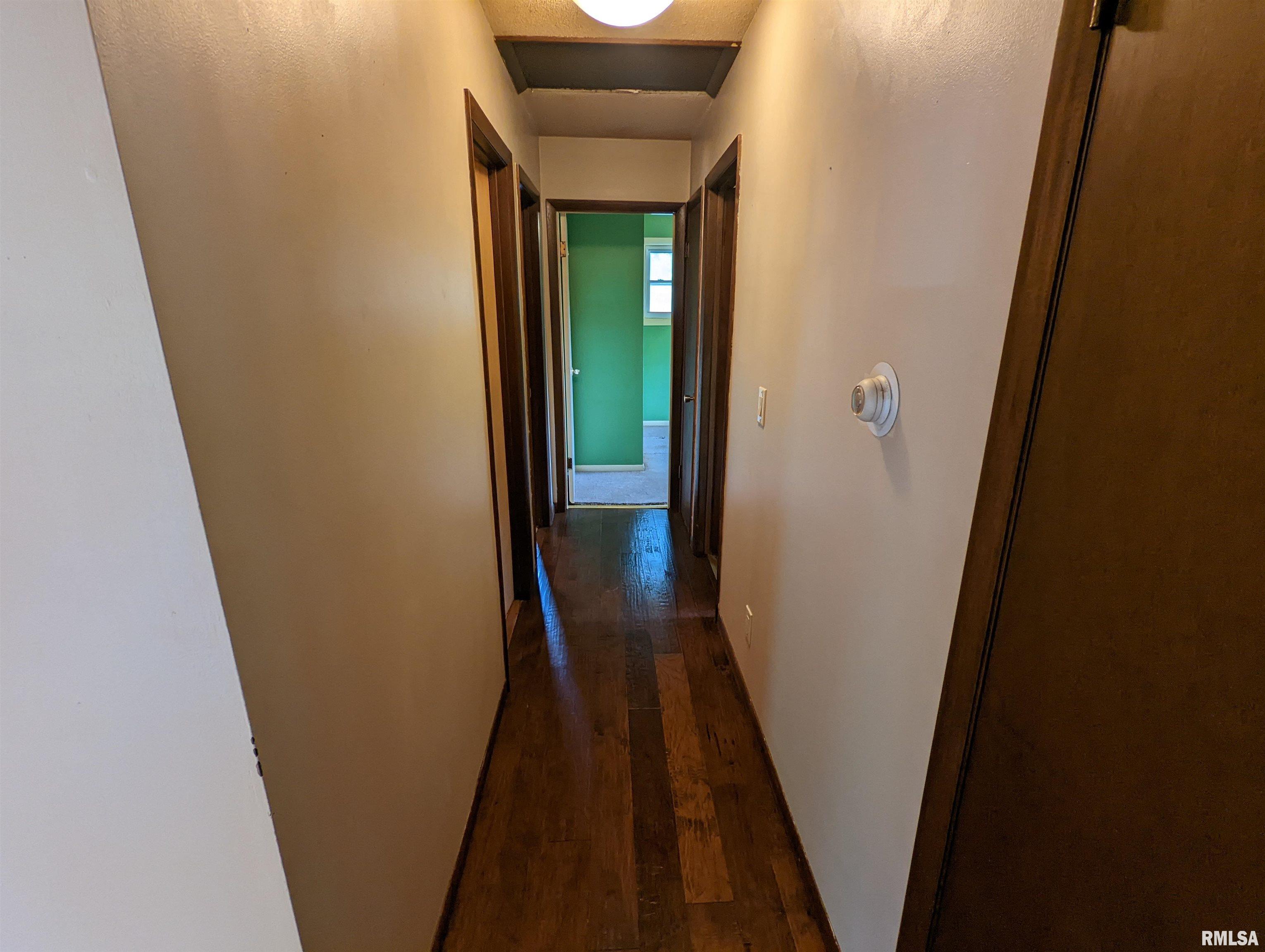 3555 29th Street Bettendorf, IA 52722 - Photo 5 of 13