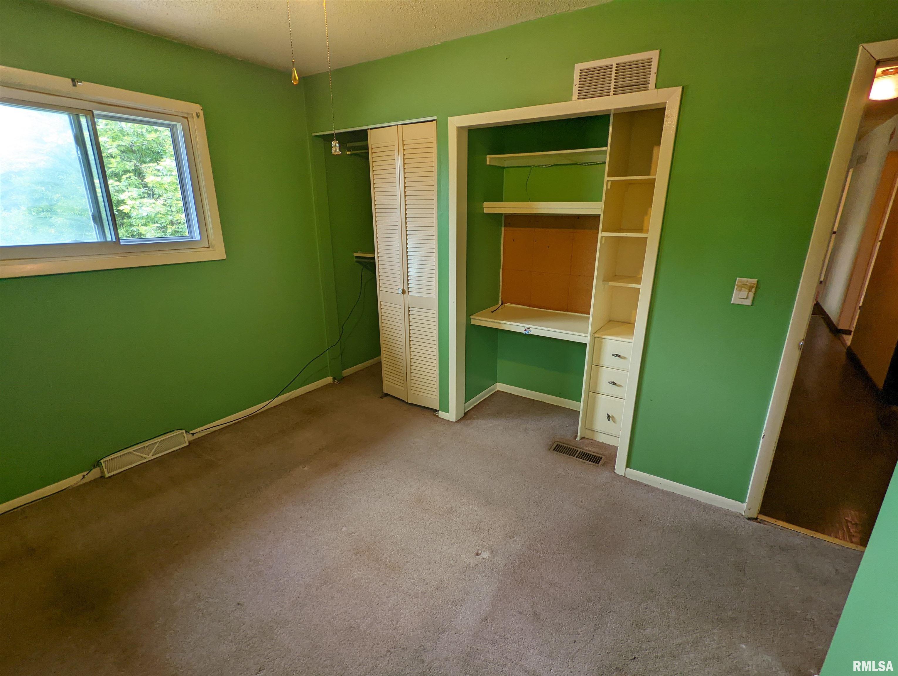 3555 29th Street Bettendorf, IA 52722 - Photo 8 of 13