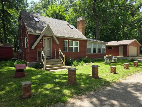 $525,000 | 1609 Jackson Park Drive, Delavan, WI 53115