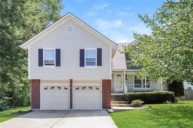 $2,655 | 3545 Southwest Harbor Circle, Lee's Summit, MO 64082