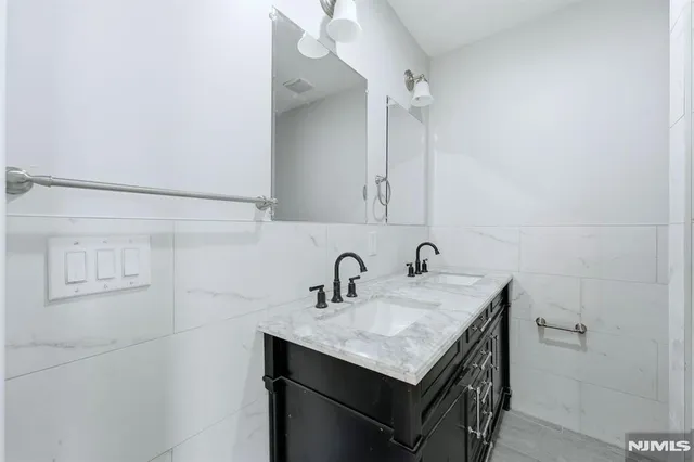 $3,200 | 51 North Maple Avenue, East Orange, NJ 07017