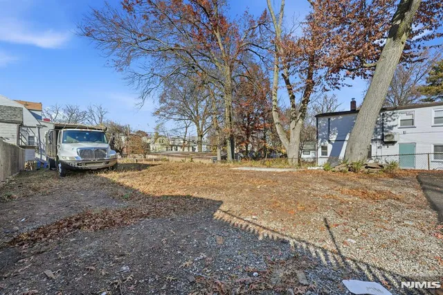 $3,200 | 51 North Maple Avenue, East Orange, NJ 07017