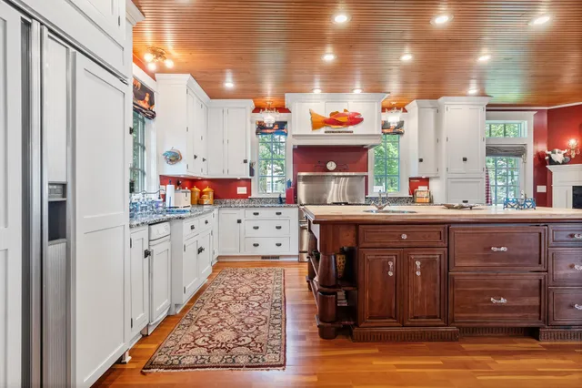 $2,500,000 | 3307 North Nokomis Northeast, Alexandria, MN 56308