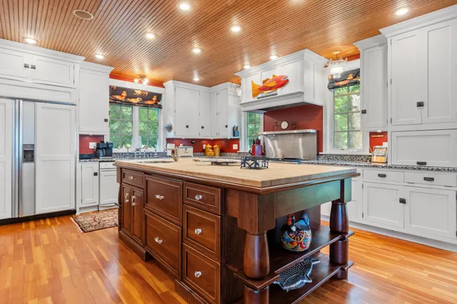 $2,500,000 | 3307 North Nokomis Northeast, Alexandria, MN 56308