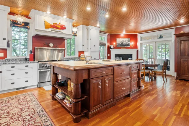 $2,500,000 | 3307 North Nokomis Northeast, Alexandria, MN 56308