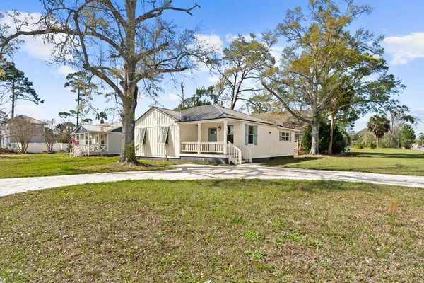 $359,900 | 209 Sixteenth Street, Port St. Joe, FL 32456
