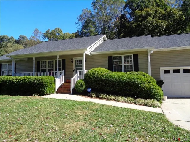 $1,995 | 7608 Keating Drive, Oak Ridge, NC 27310