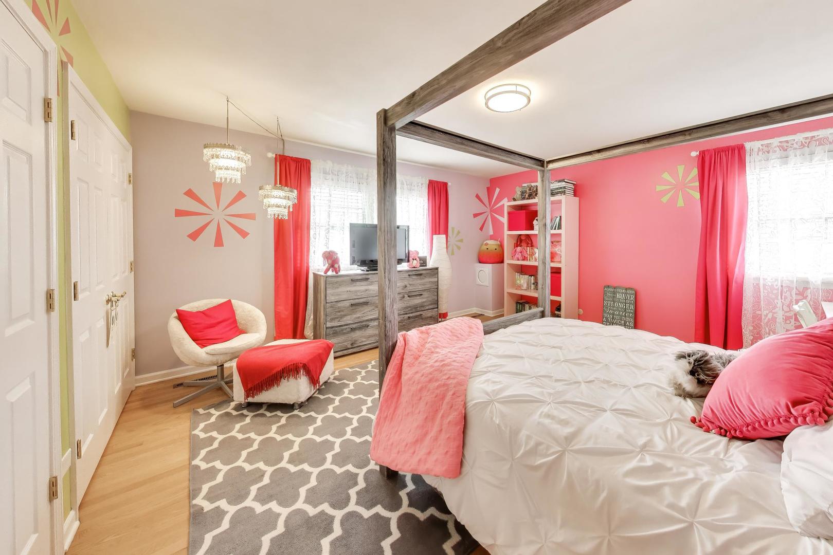 3956 Rutgers Lane Northbrook, IL 60062 - Photo 23 of 41 a bed room with a bed and a couch