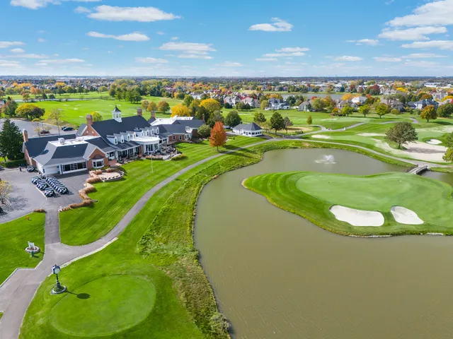 $925,000 | 4005 White Eagle Drive, Naperville, IL 60564