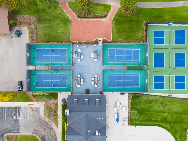 $925,000 | 4005 White Eagle Drive, Naperville, IL 60564