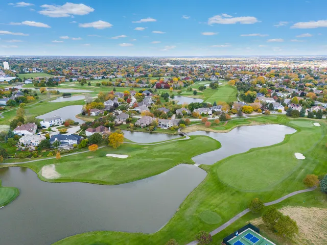 $925,000 | 4005 White Eagle Drive, Naperville, IL 60564