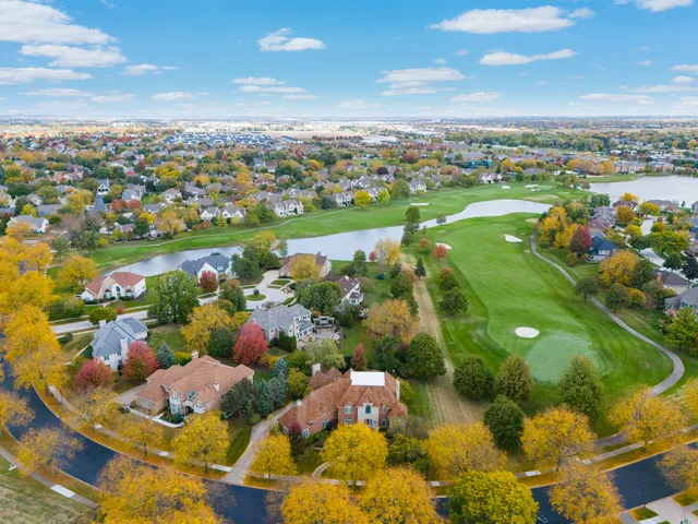 $925,000 | 4005 White Eagle Drive, Naperville, IL 60564