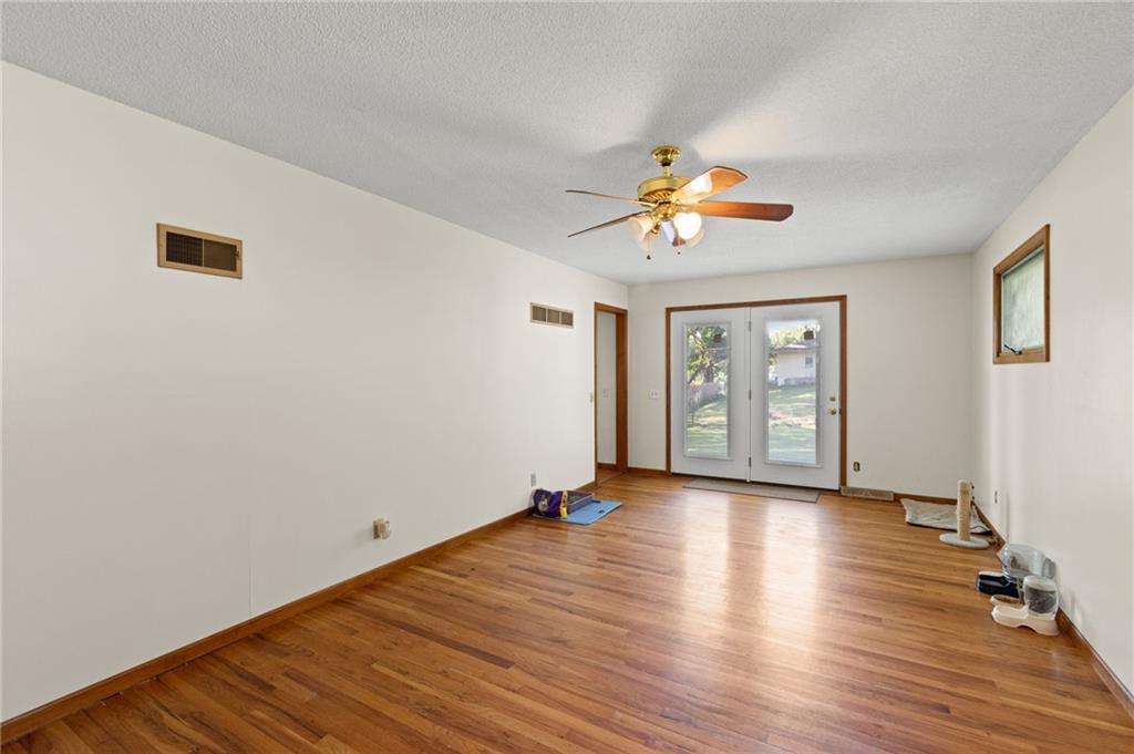 211 Rothrock Avenue Richmond, MO 64085 - Photo 11 of 32
