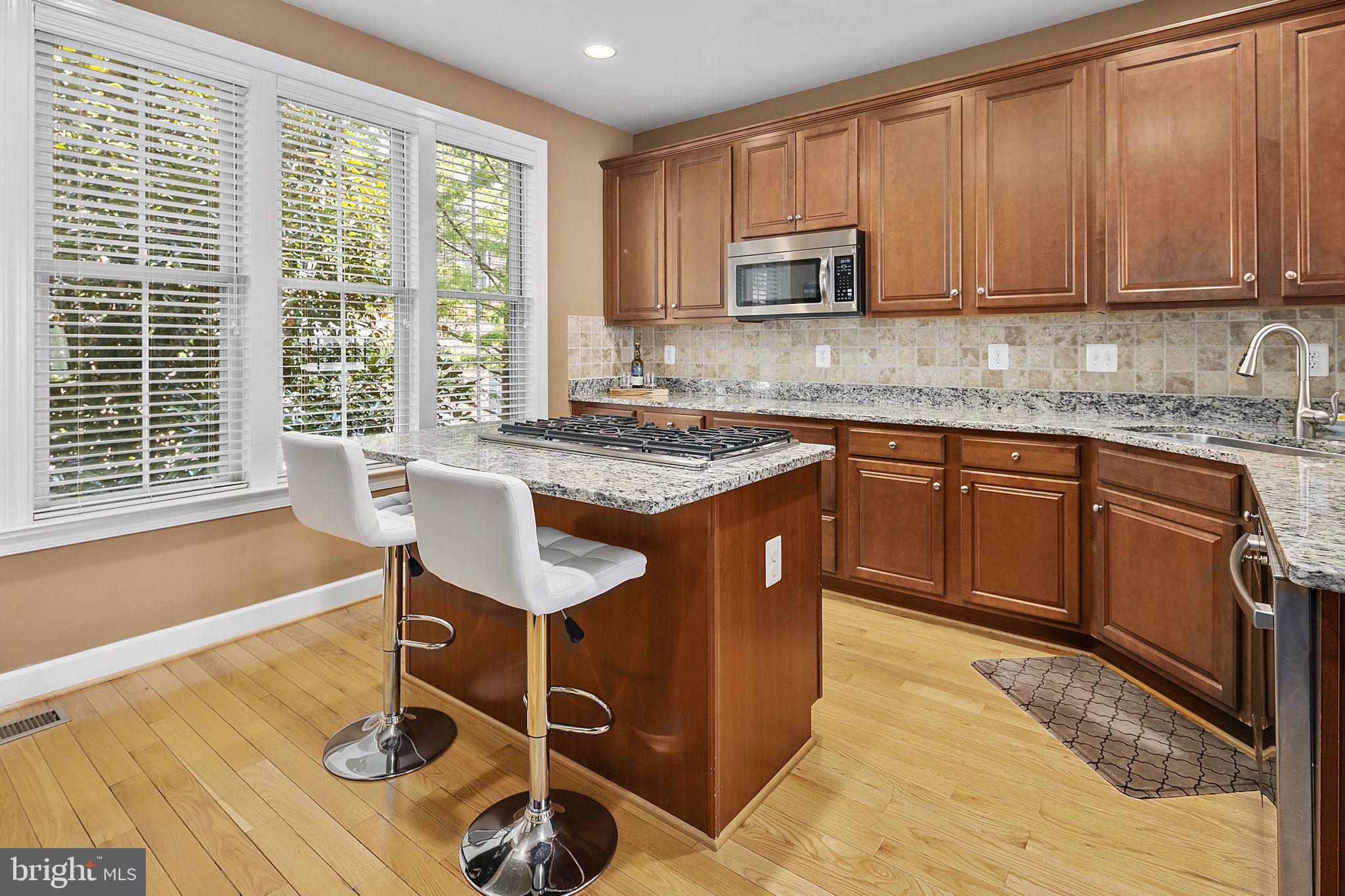 3349 Kemper Road Arlington, VA 22206 - Photo 7 of 38