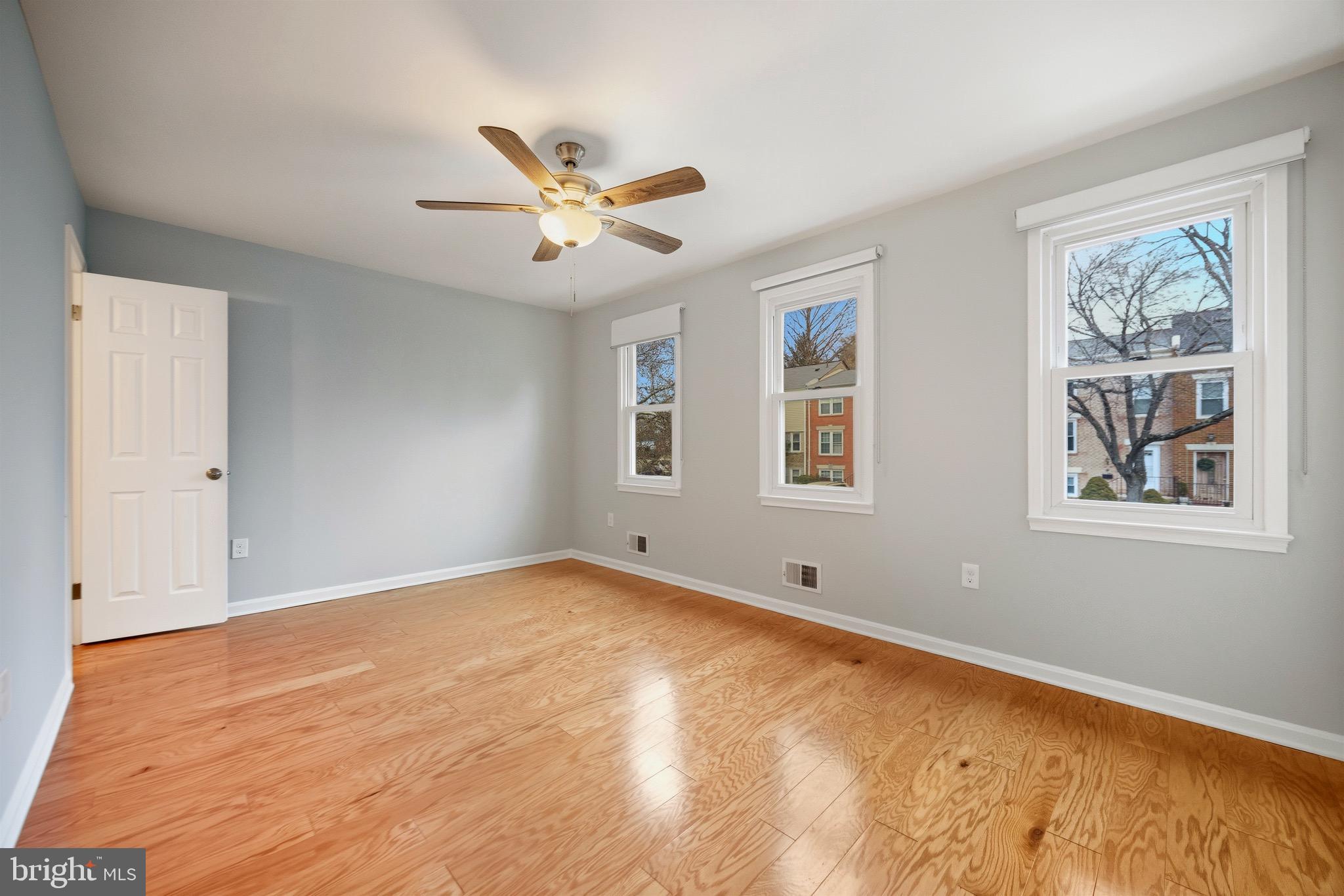 8 Supreme Court, Unit 244 Gaithersburg, MD 20878 - Photo 18 of 35