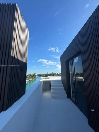 $2,500,000 | 7300 Trouville Esplanade, Unit 3, Miami Beach, FL 33141