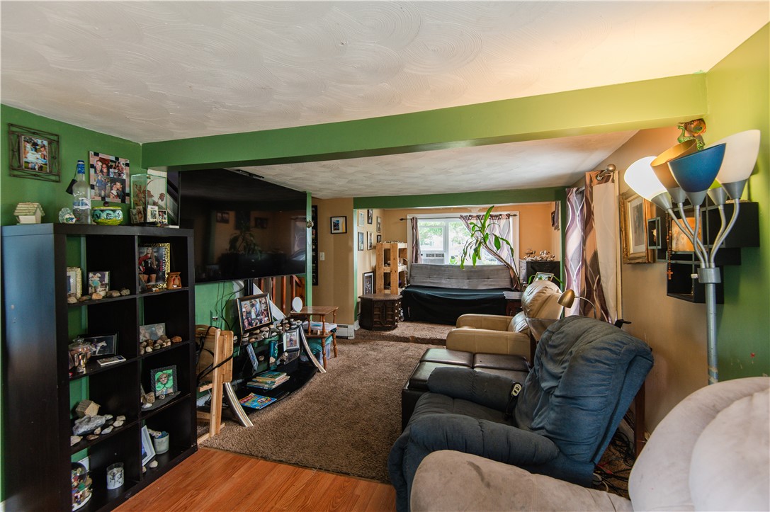 46 Verndale Street Warwick, RI 02889 - Photo 10 of 30