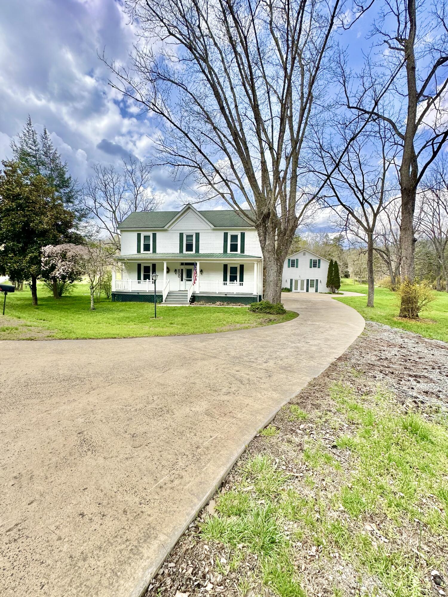 800 East Morris Hill Road Covington, VA 24426 - Photo 1 of 126 IMG_7175