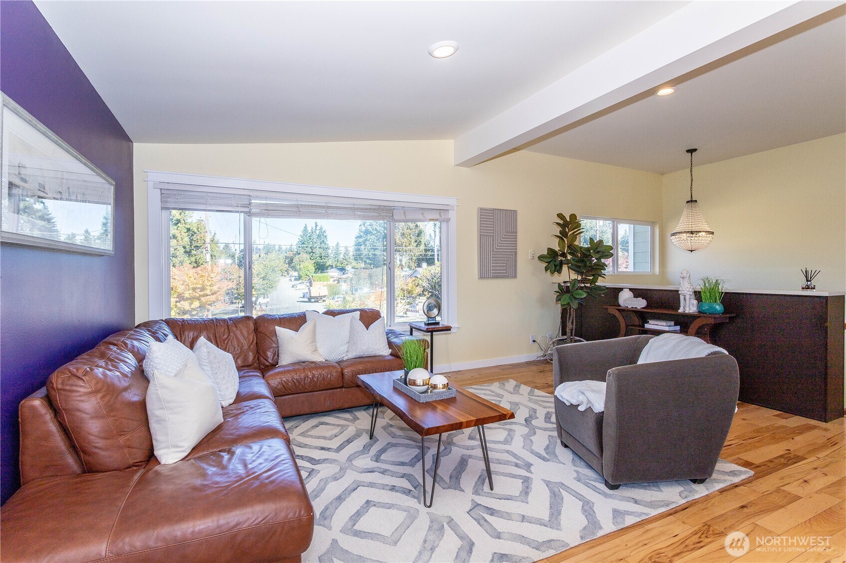 3905 Northeast 6th Street Renton, WA 98056 - Photo 4 of 31