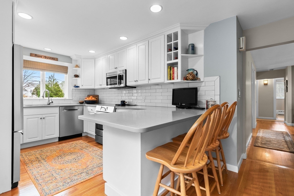 79 Topsfield Road Wenham, MA 01984 - Photo 6 of 38 Gallery Image 6