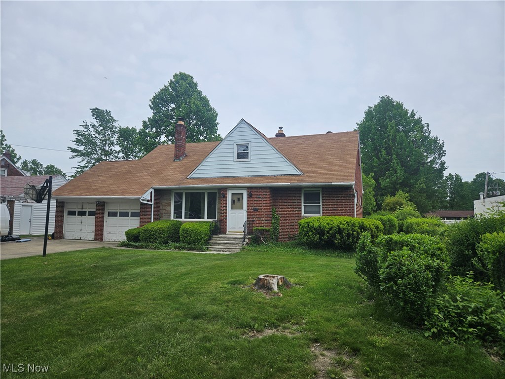 211 Richmond Road Cleveland, OH 44143 - Photo 2 of 19