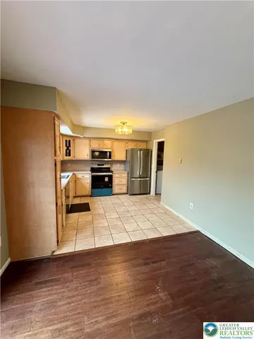 $2,490 | 2707 Victoria Lane, Easton, PA 18045