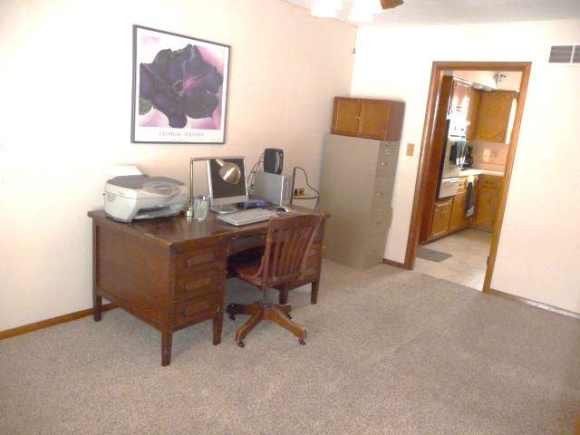 2402 West Overhill Road Peoria, IL 61615 - Photo 6 of 15 Gallery Image 6
