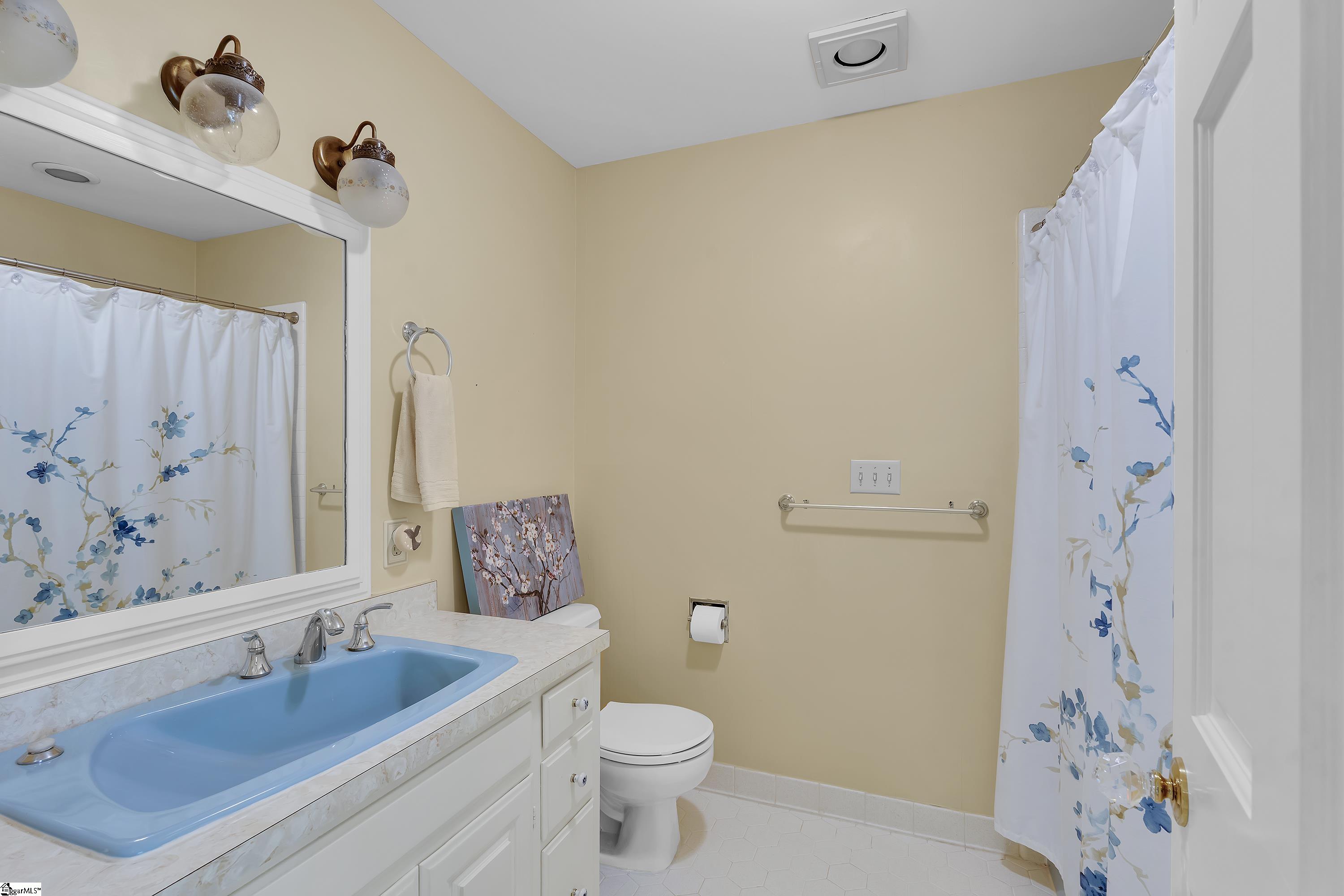 102 Graystone Road Greenville, SC 29615 - Photo 16 of 50