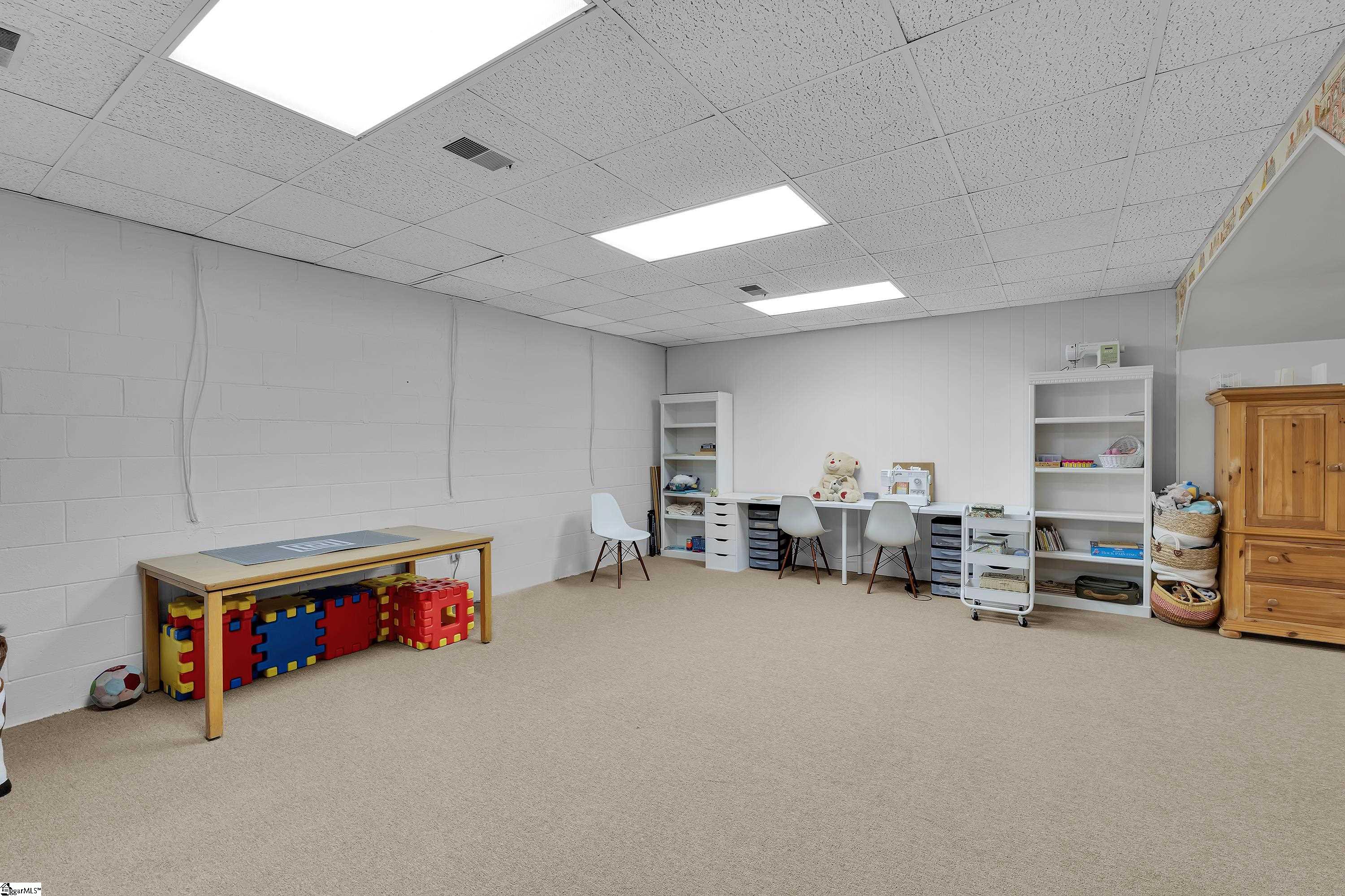 102 Graystone Road Greenville, SC 29615 - Photo 29 of 50