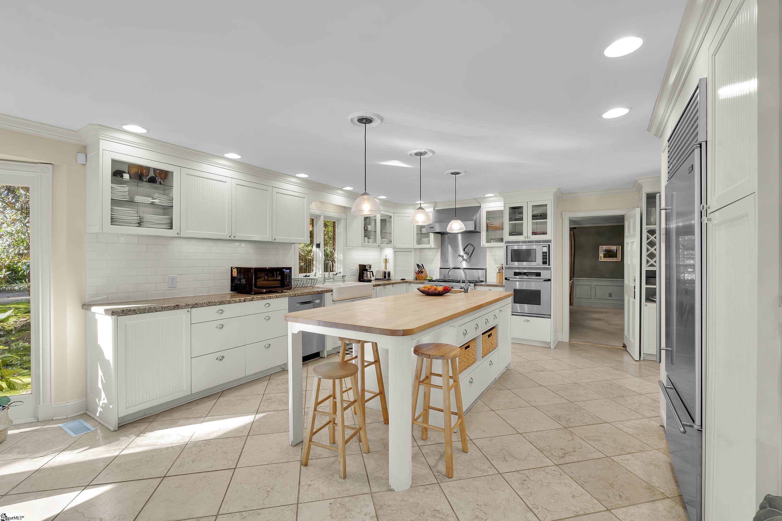 102 Graystone Road Greenville, SC 29615 - Photo 38 of 50