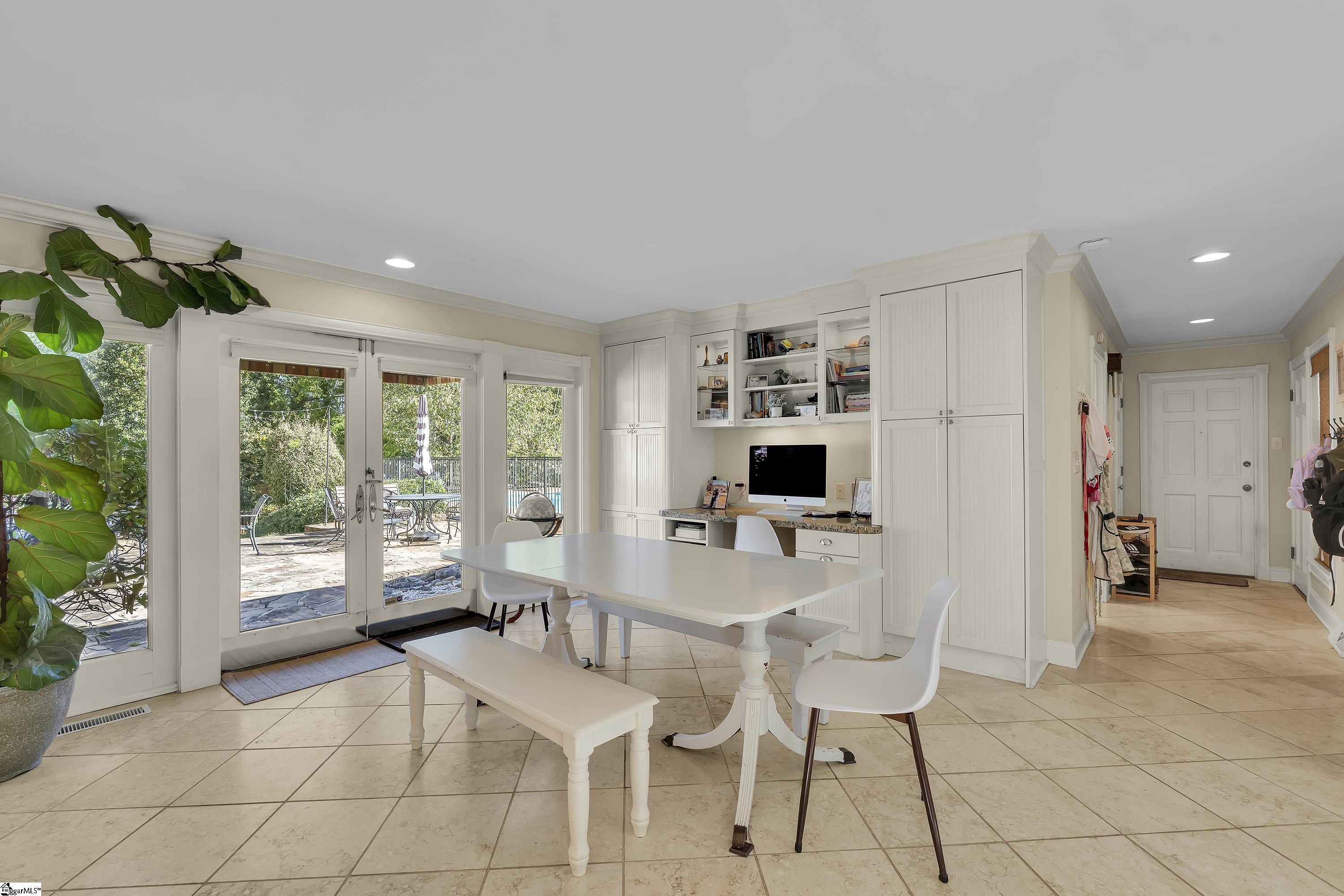 102 Graystone Road Greenville, SC 29615 - Photo 40 of 50