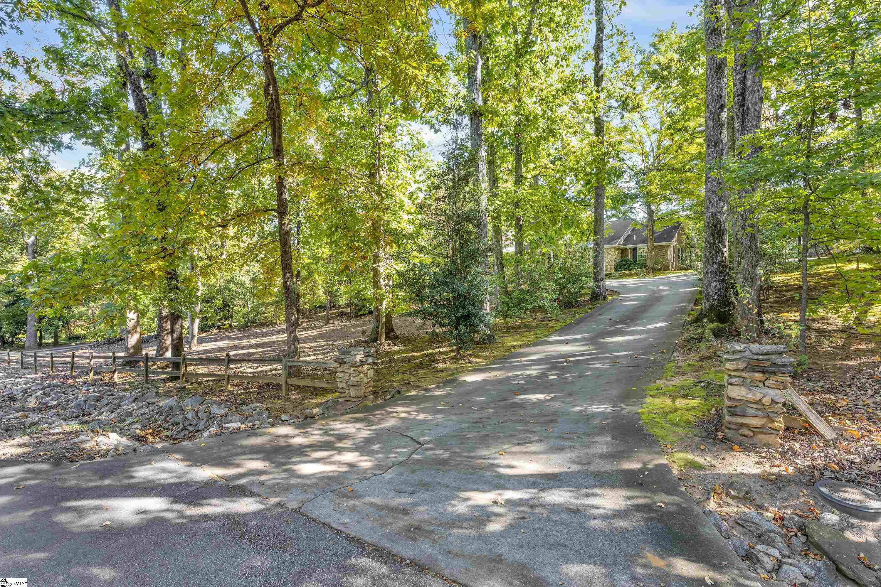 102 Graystone Road Greenville, SC 29615 - Photo 46 of 50