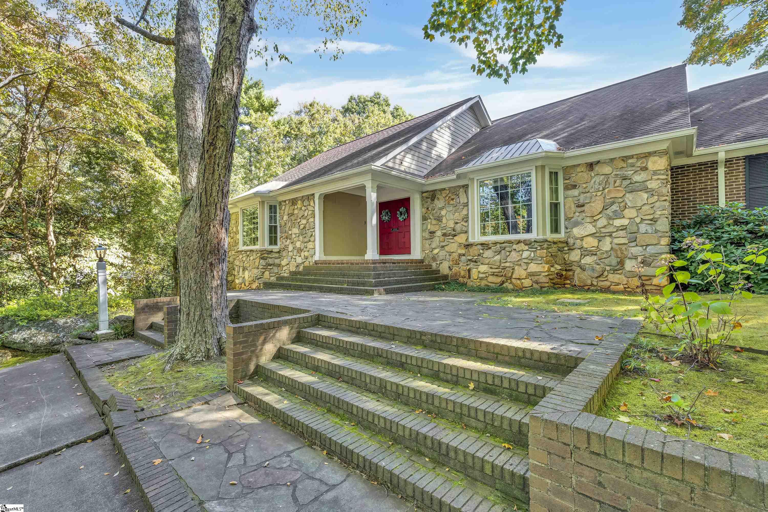 102 Graystone Road Greenville, SC 29615 - Photo 48 of 50 102 Graystone | Grand Covered Entry