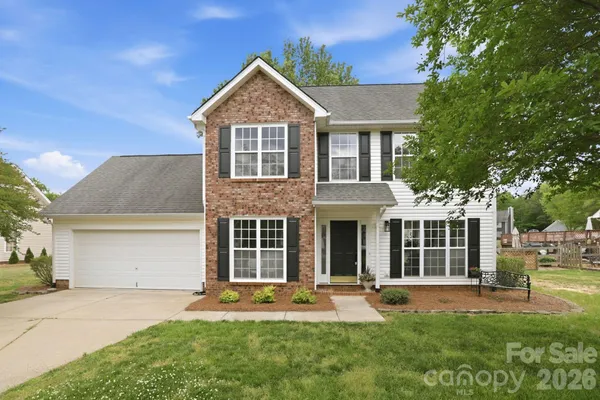 $388,000 | 8106 Castlemaine Drive, Matthews, NC 28104
