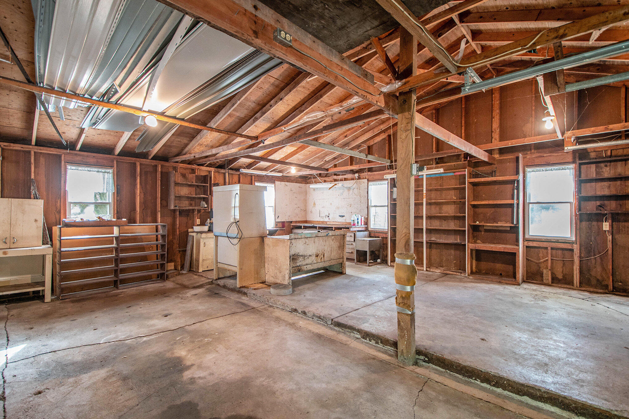5258 92nd Street Southeast Caledonia, MI 49316 - Photo 16 of 59 Inside detached garage