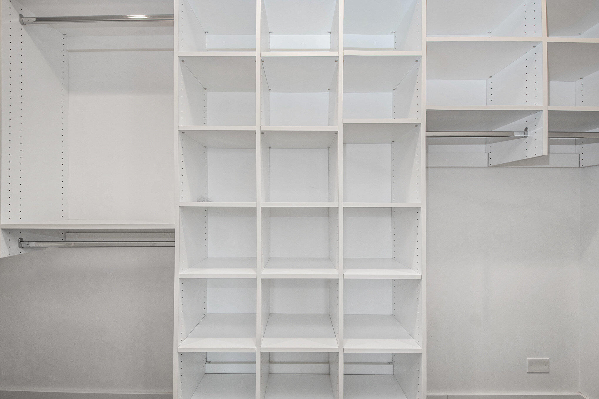 5258 92nd Street Southeast Caledonia, MI 49316 - Photo 35 of 59 Walk In Closet