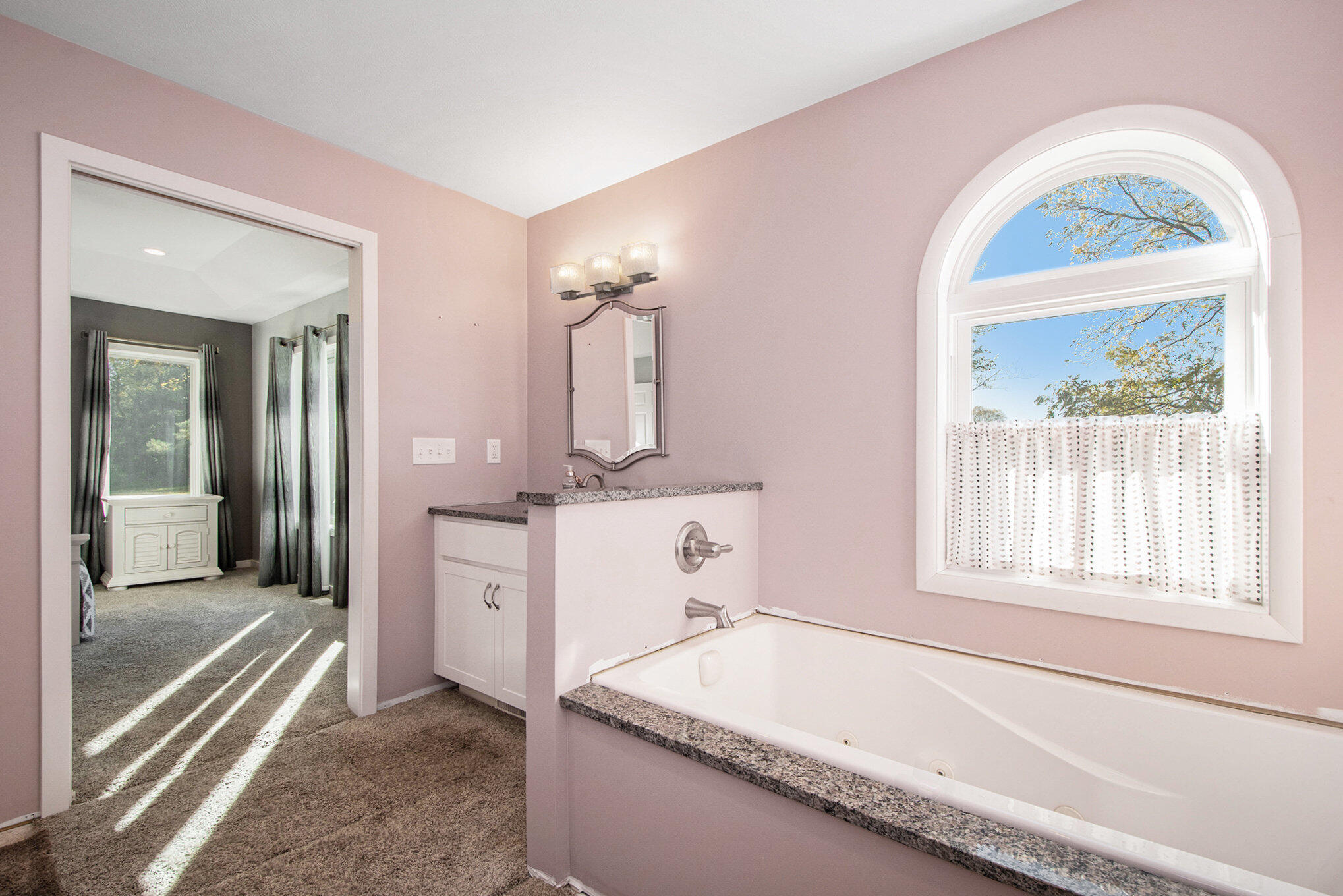 5258 92nd Street Southeast Caledonia, MI 49316 - Photo 36 of 59 Primary Bathroom