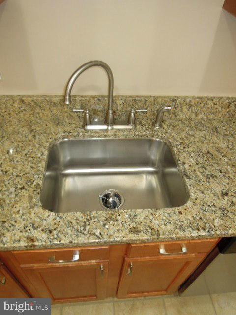 1915 Swansea Road Baltimore, MD 21239 - Photo 3 of 30 Granite Counters