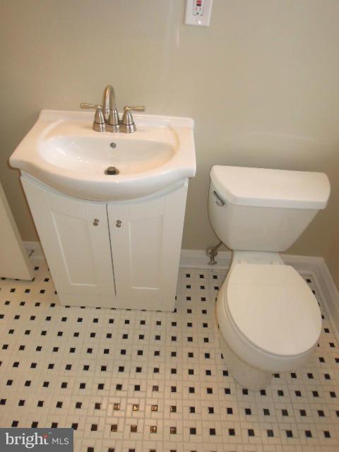 1915 Swansea Road Baltimore, MD 21239 - Photo 22 of 30 Bath