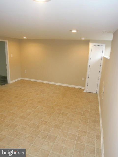 1915 Swansea Road Baltimore, MD 21239 - Photo 25 of 30 Family Room