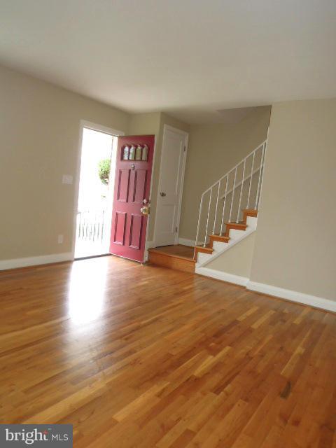 1915 Swansea Road Baltimore, MD 21239 - Photo 7 of 30 Living Room