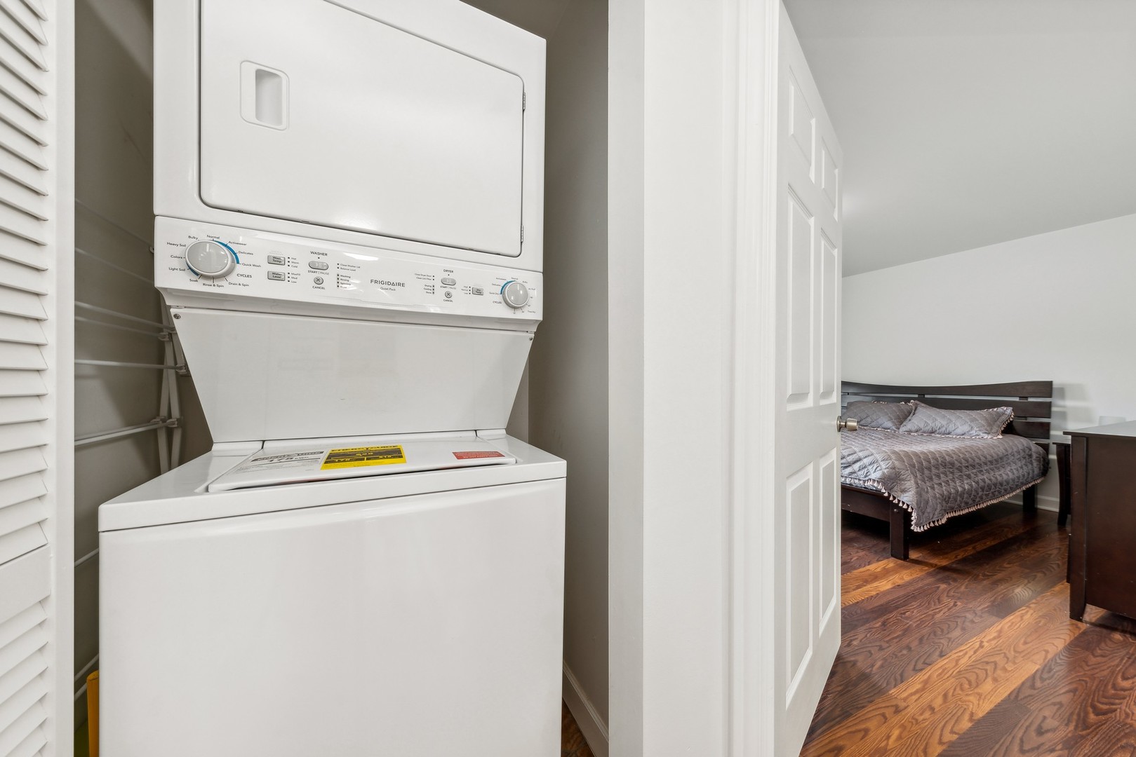 183 East River Road, Unit D2 Des Plaines, IL 60016 - Photo 34 of 42 a utility room with dryer and washer