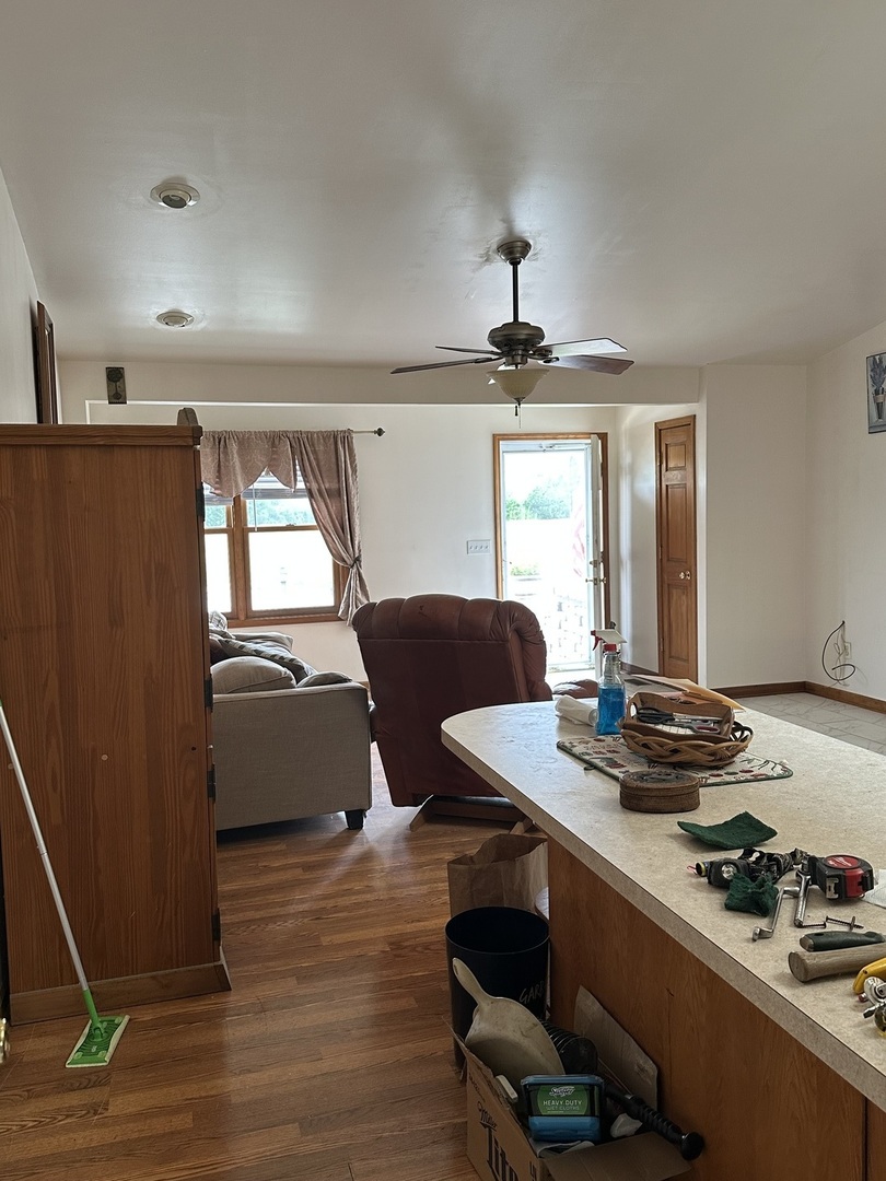 451 Turner Road Aurora, IL 60505 - Photo 4 of 15