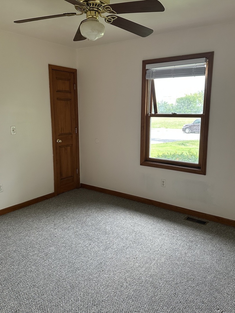 451 Turner Road Aurora, IL 60505 - Photo 9 of 15