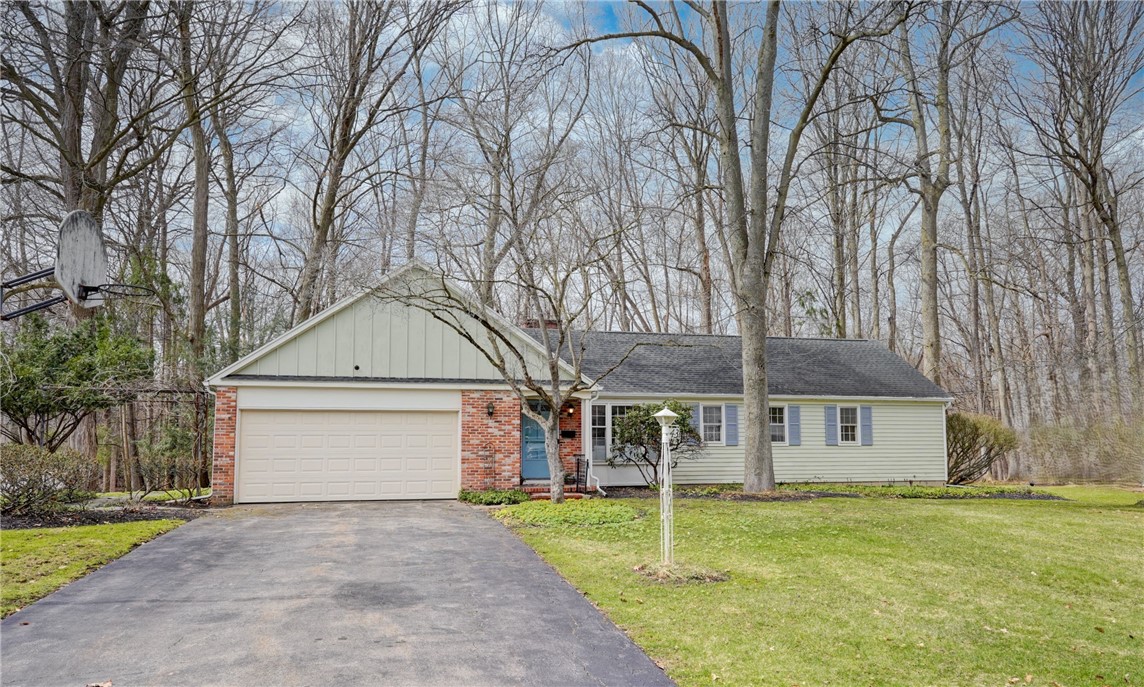 43 Crystal Spring Lane Perinton, NY 14450 - Photo 2 of 43