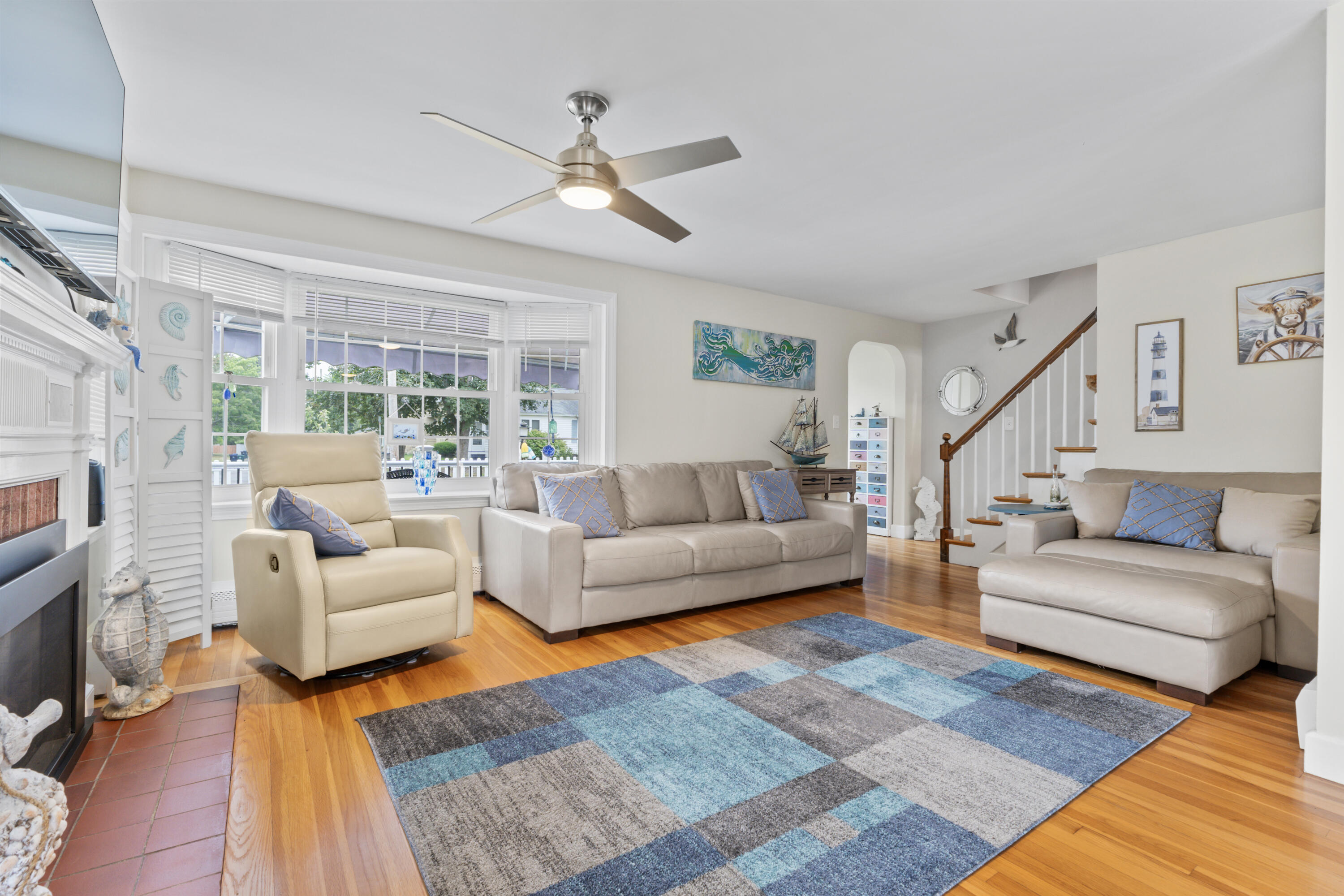 180 Graham Street Biddeford, ME 04005 - Photo 31 of 61 Bright Living area