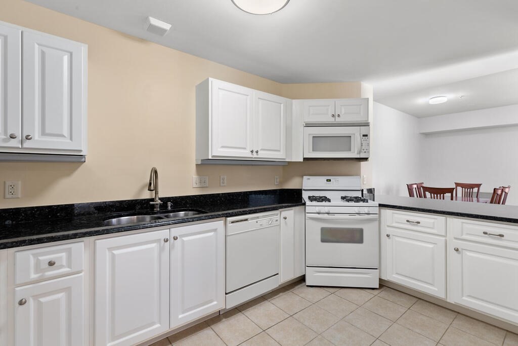 34 Burnham Road, Unit 103 Methuen, MA 01844 - Photo 9 of 26 Gallery Image 9