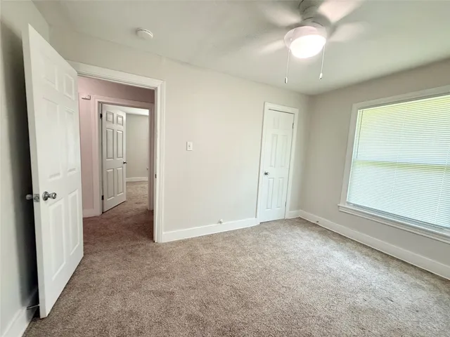 $1,195 | 117 Oak Drive, Lake Jackson, TX 77566