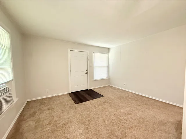 $1,195 | 117 Oak Drive, Lake Jackson, TX 77566